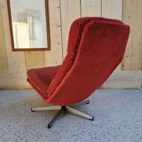 Swivel armchair