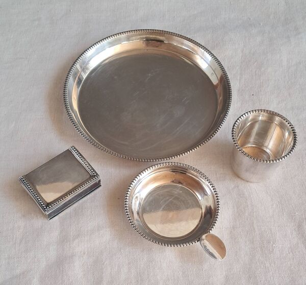 Nécessaire de fumeur ou de bureau  vintage en métal argenté – 4 pièces