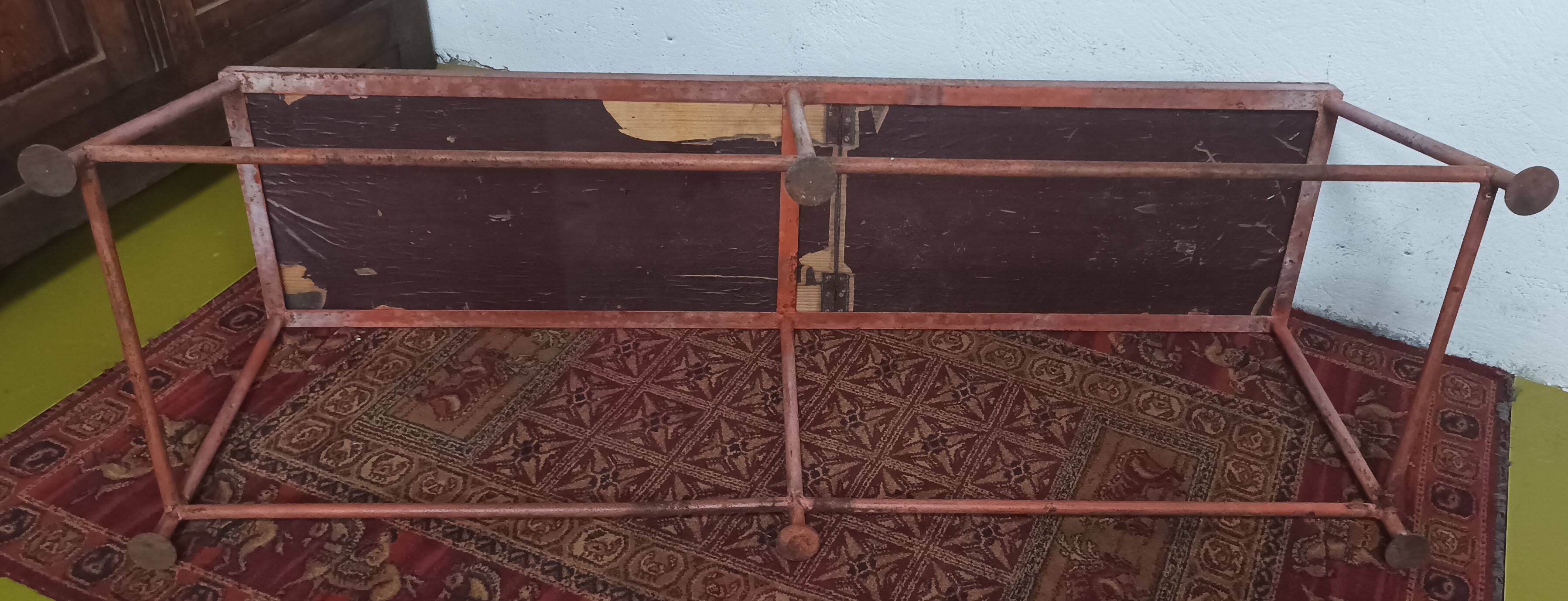 Metal industrial bench