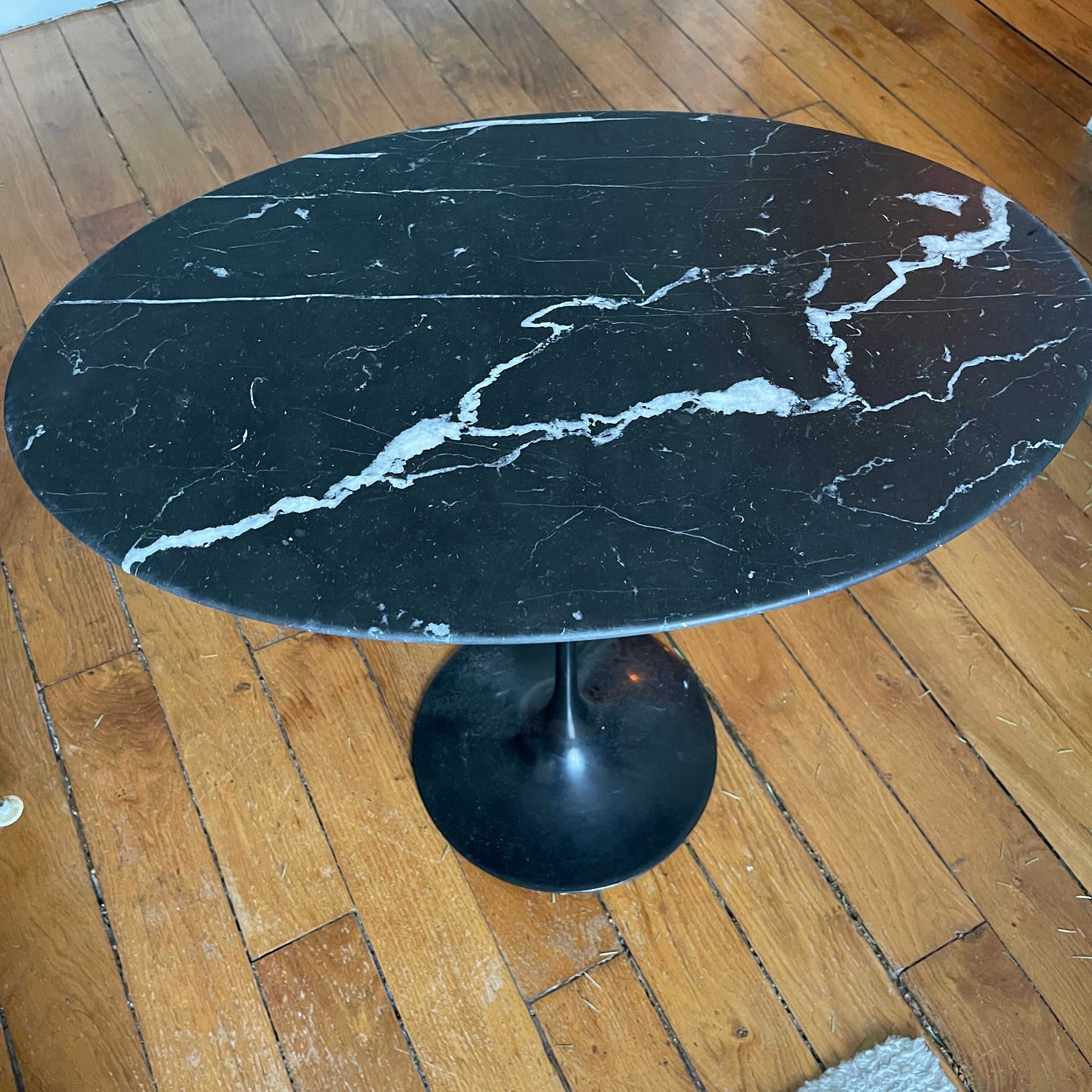 Side table by Eero Saarinen for Knoll