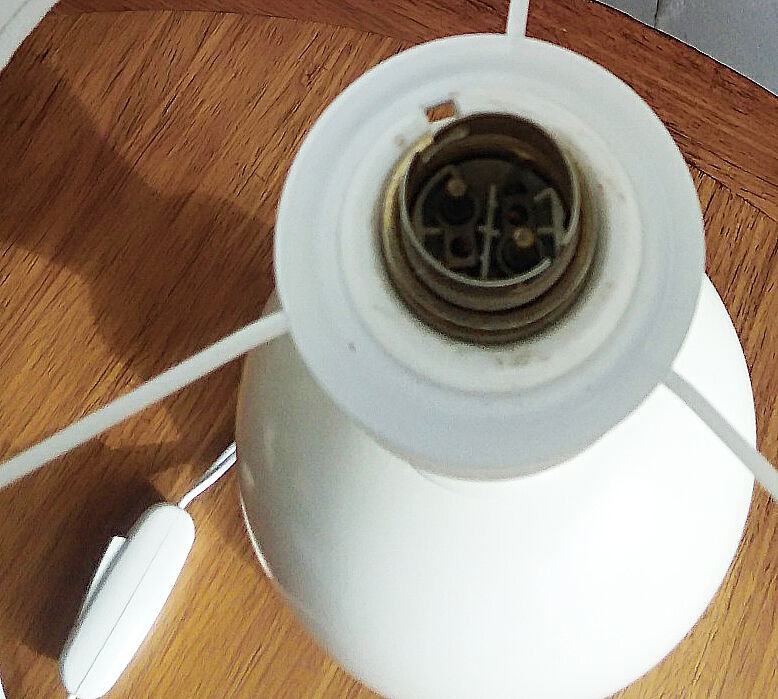 White turned wooden lamp from the 1970s