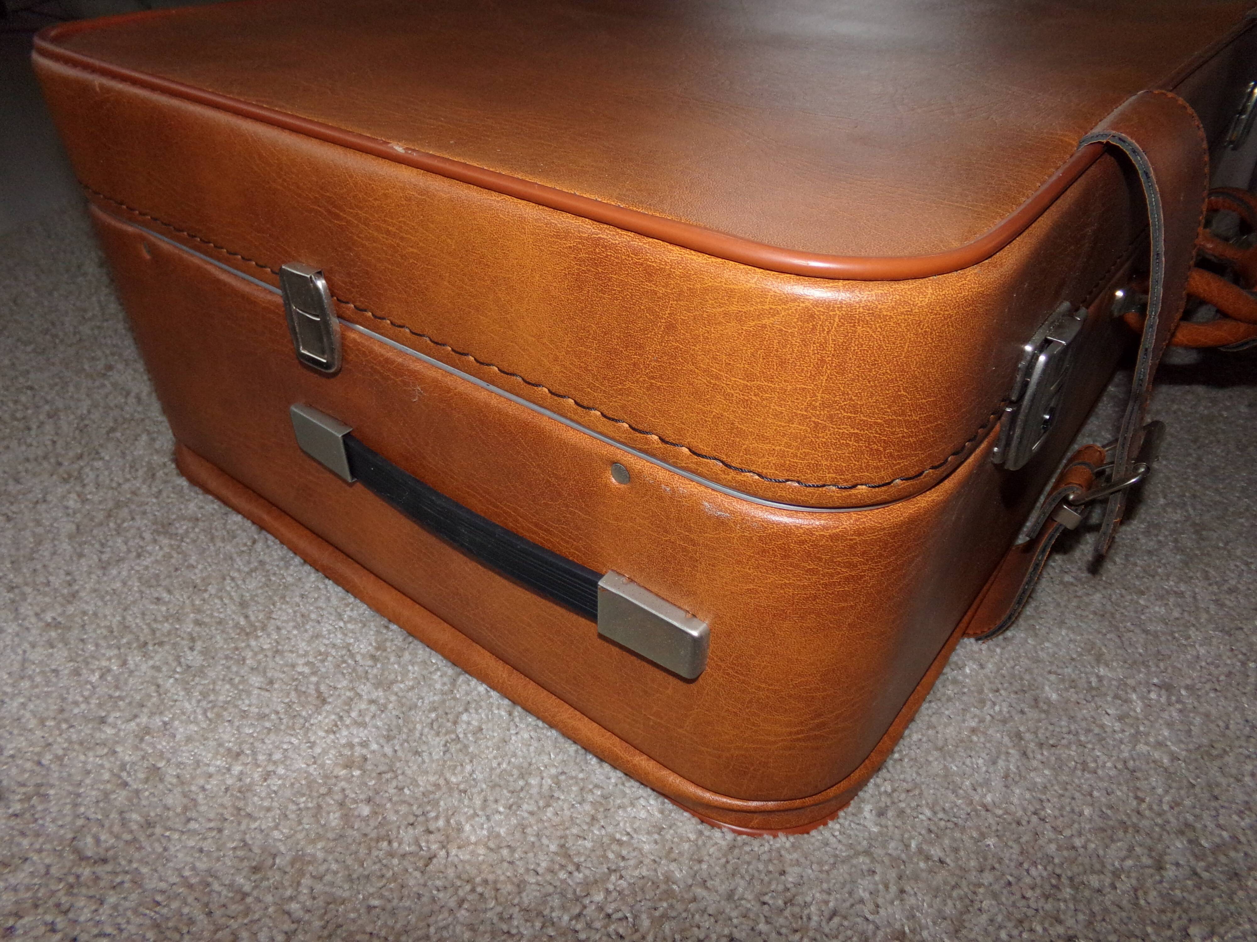 Vintage retro skai case
