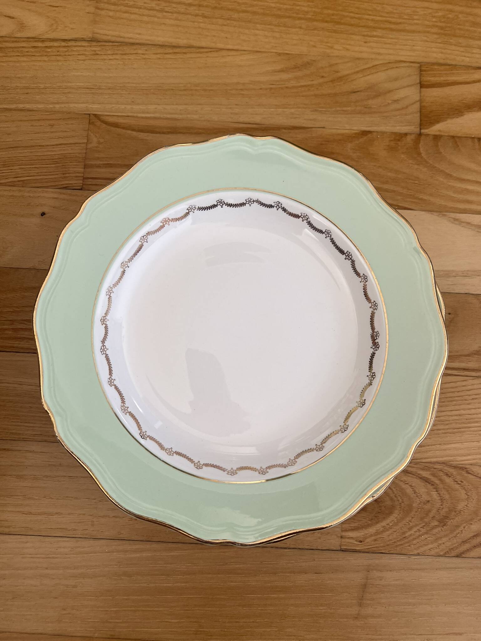 Amandinoise flat plate