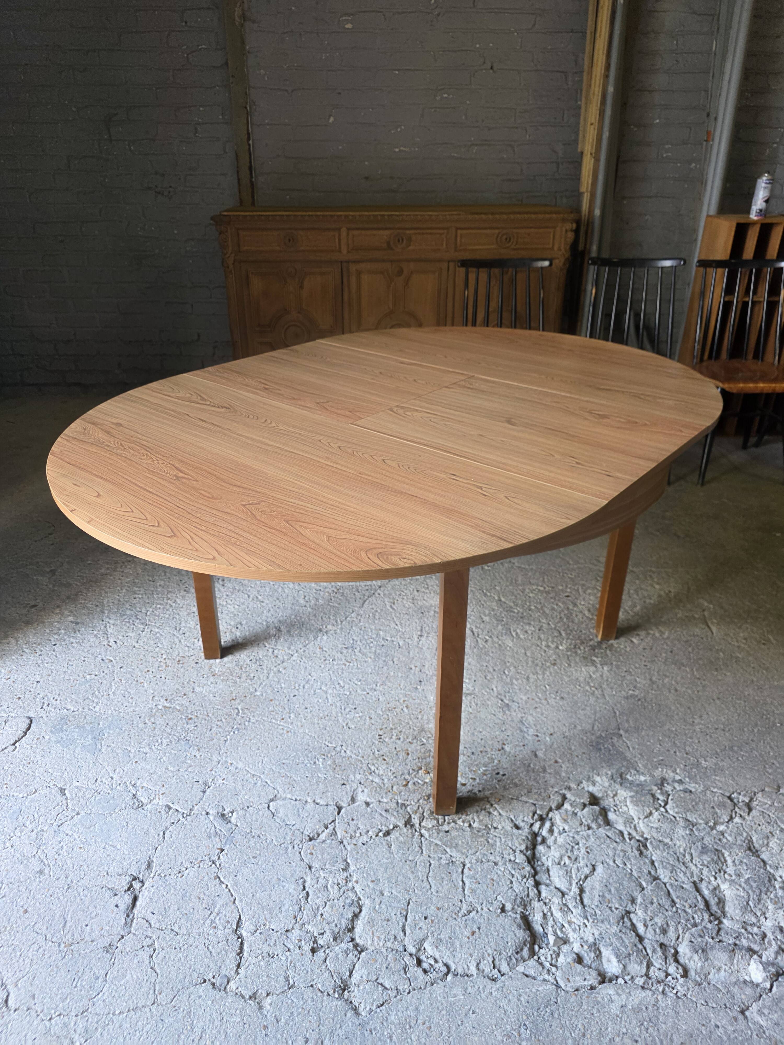 Table scandinave extensible en chêne des années 60