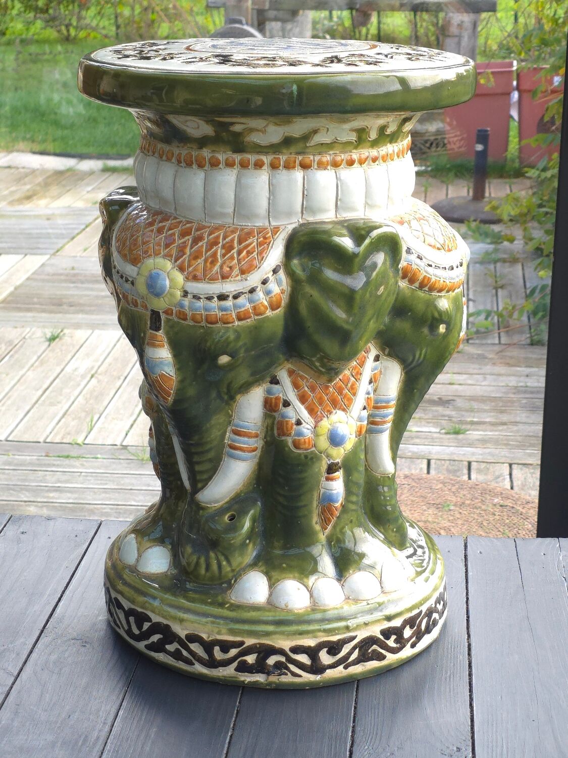Table d'appoint éléphant en céramique