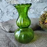 Vintage emerald green glass vase