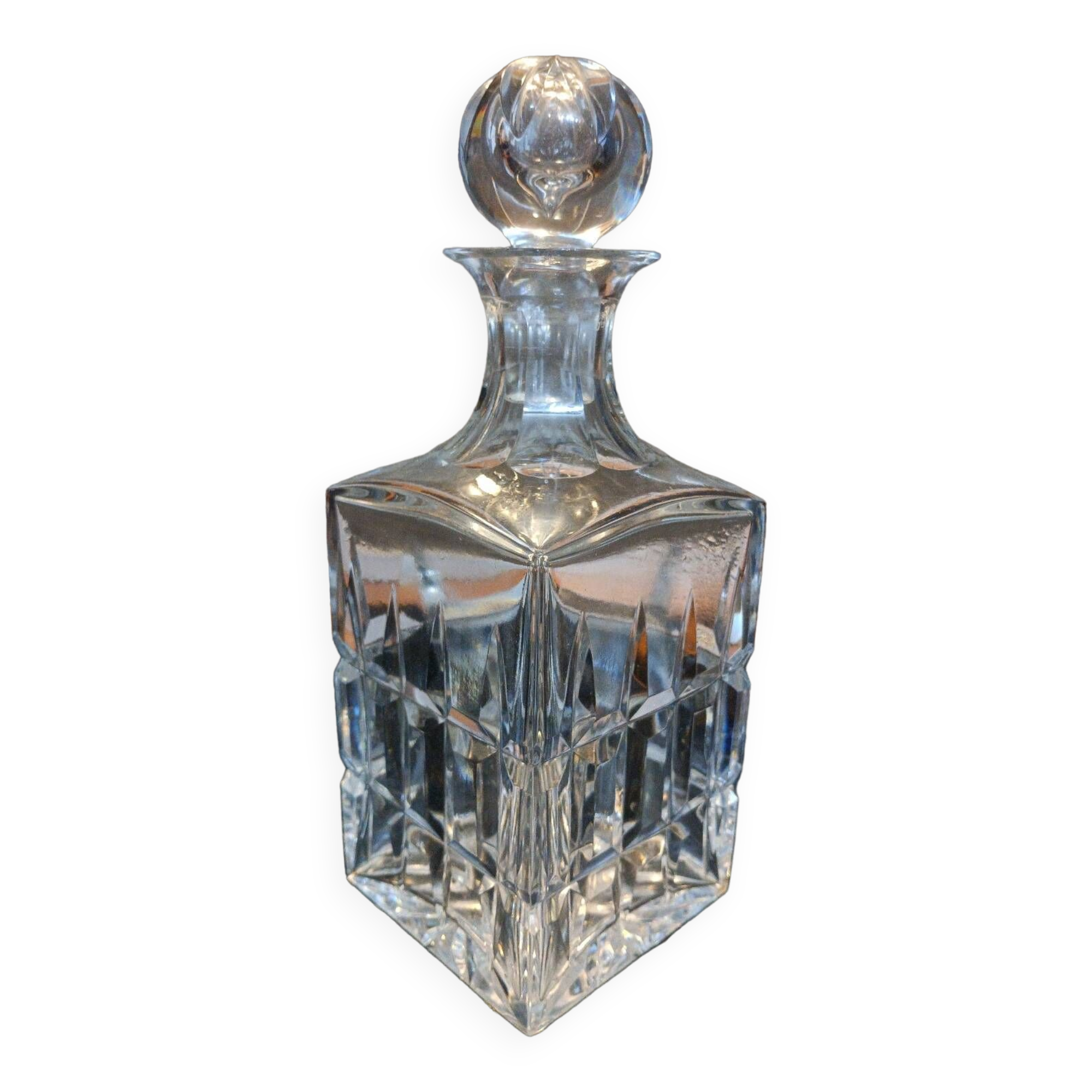 Saint Louis crystal whiskey decanter, Manathan model