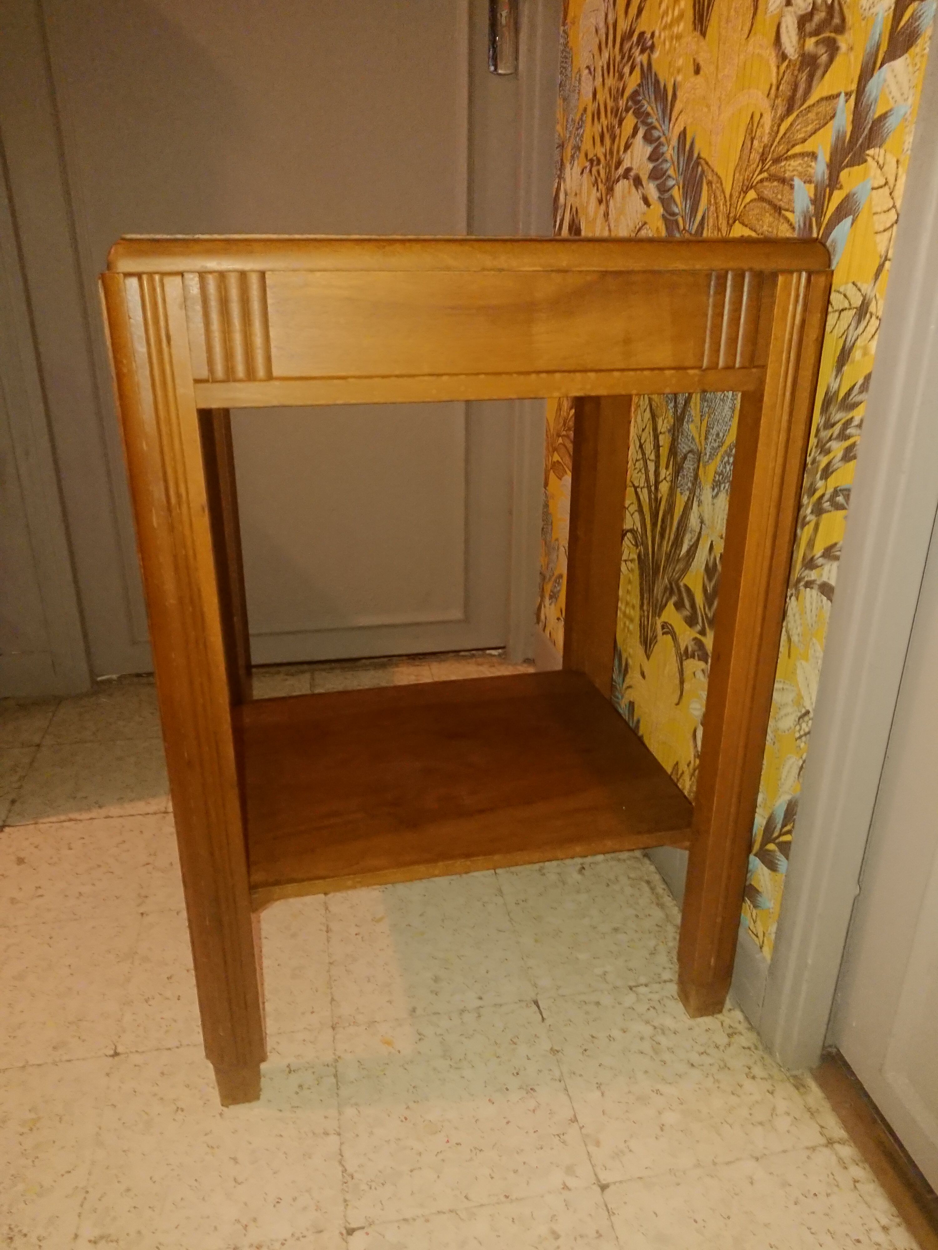 Side table Art Deco 1940 in solid wood caramel excellent condition