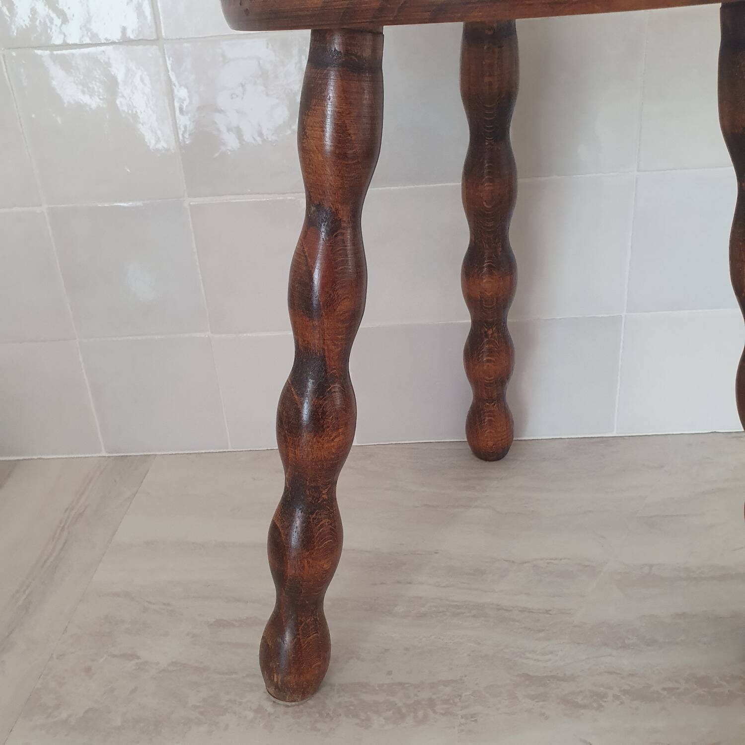 Turned wooden stool / tripod with round seat