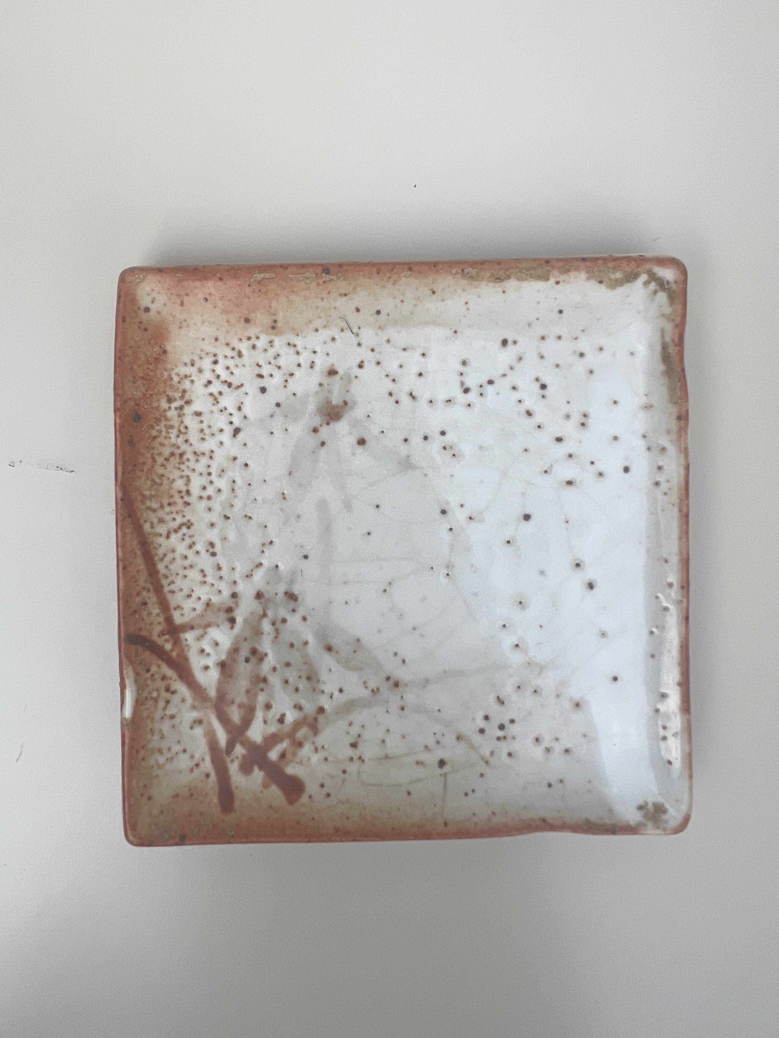 Empty pocket plate in Japanese stoneware.