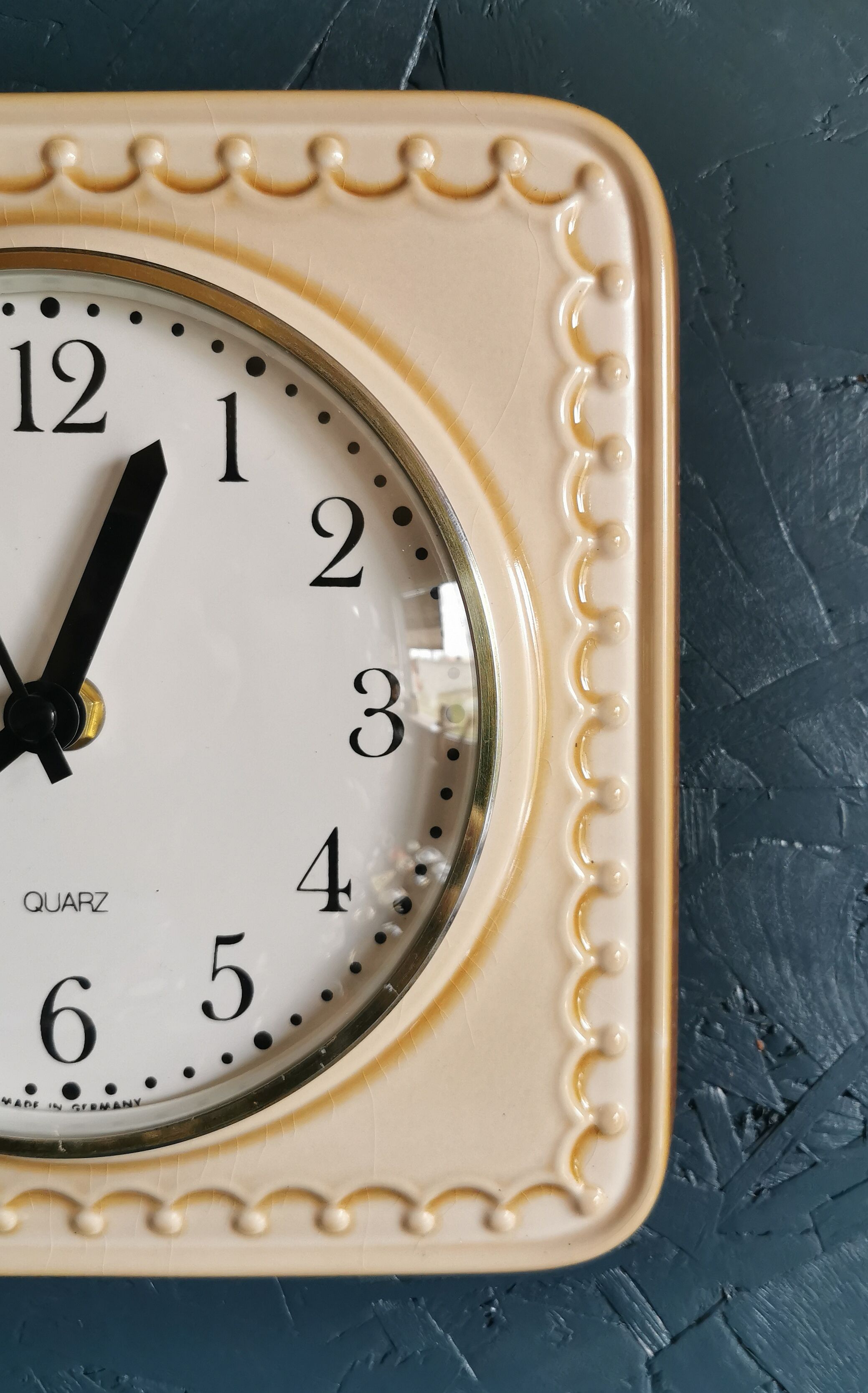 Vintage ceramic clock square silent wall clock "Quarz caramel"