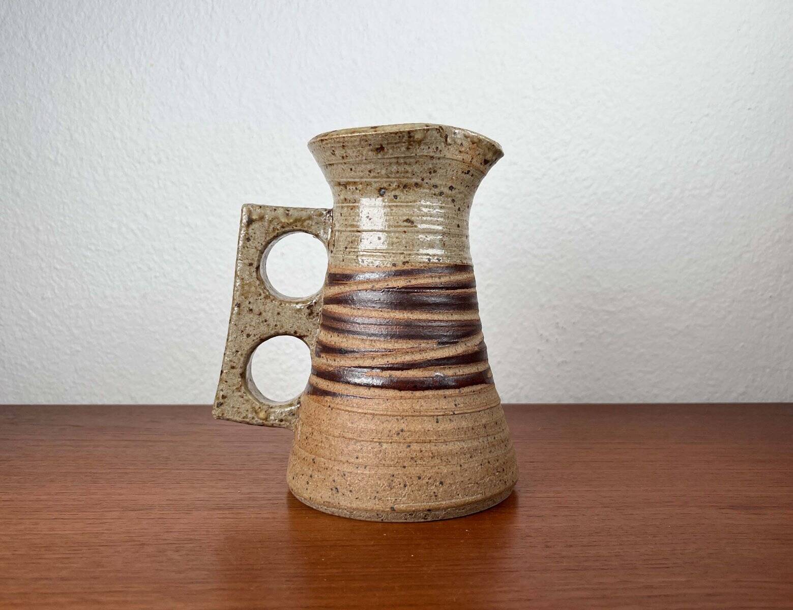 Danish modern studio pottery vase by Tue Poulsen for Tue Keramik, 1960.