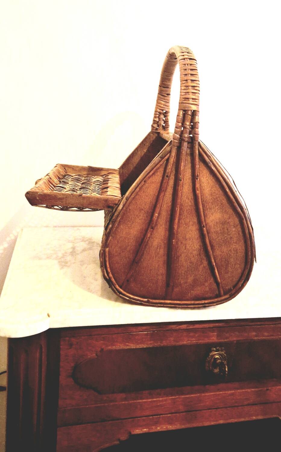 1960s wicker basket handbag