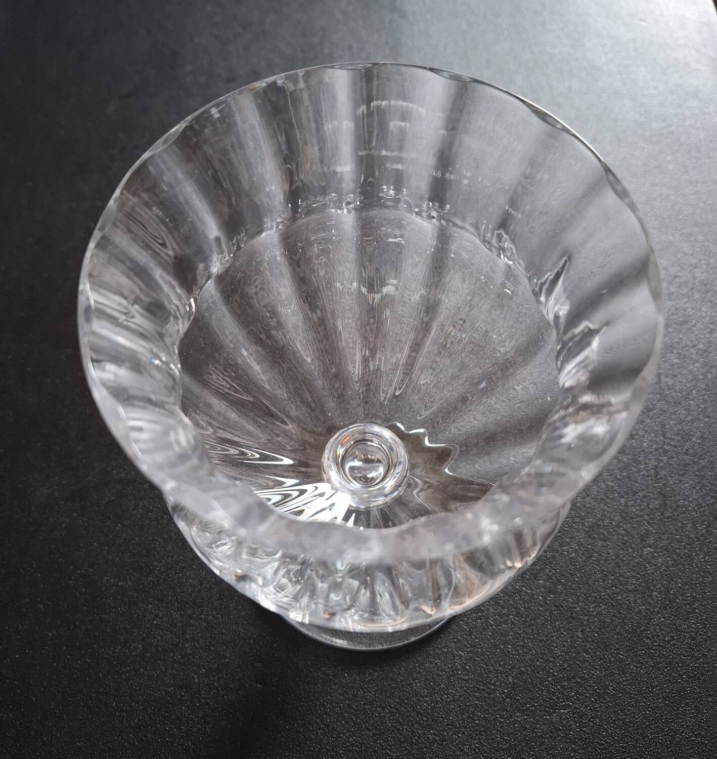 Crystal coupe signed by Daum