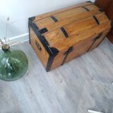 Chest on wheels