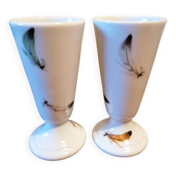 2 mazagran en porcelaine à décoré de plumes