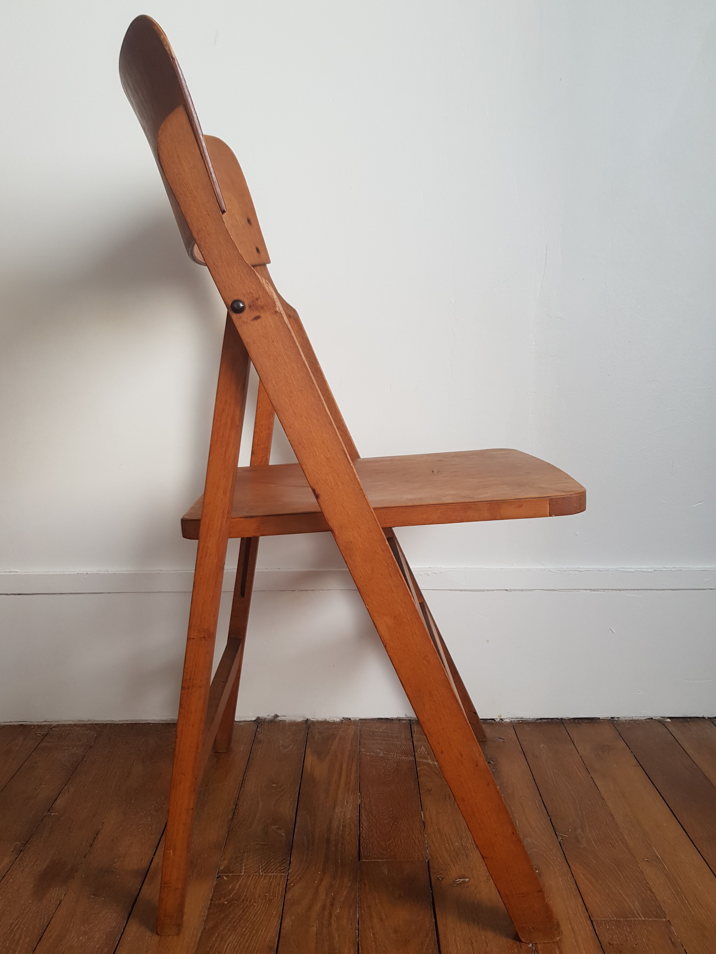 Baumann folding chair