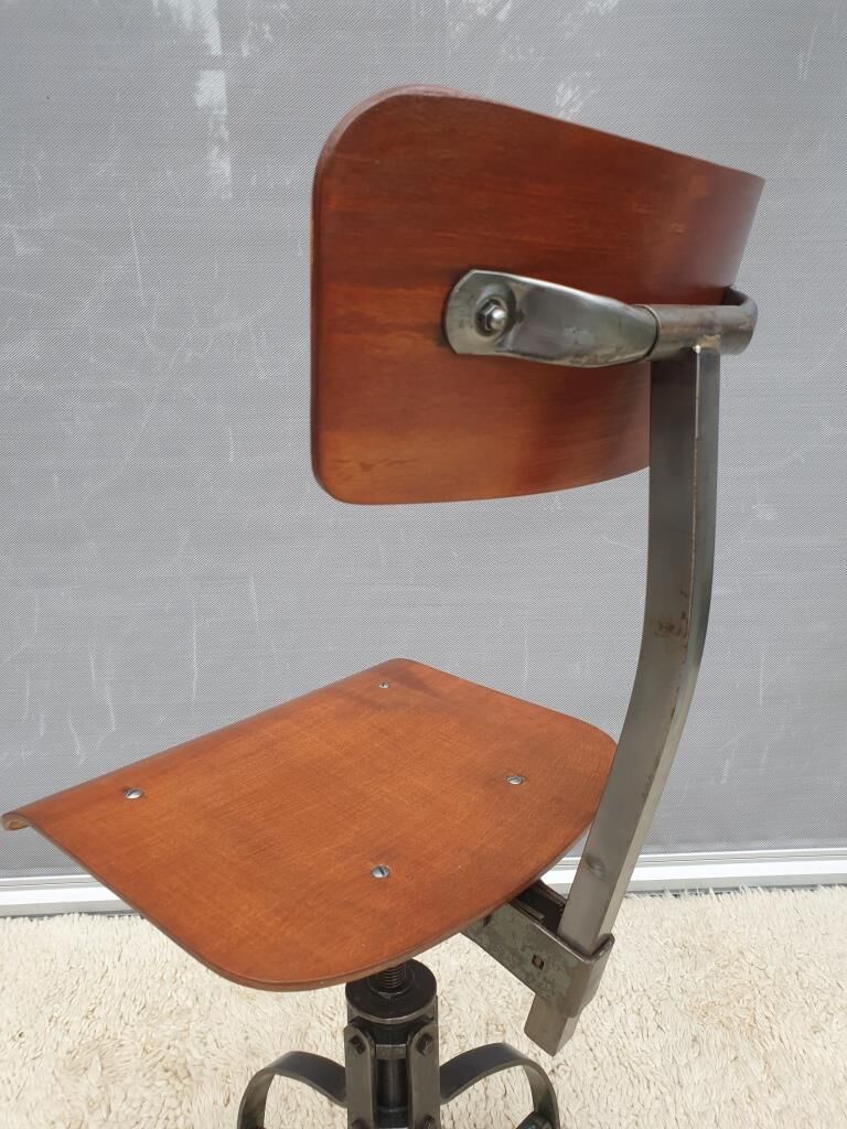 Chaise d'atelier Bienaise