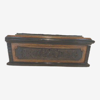 Boite a bijoux Napoléon III en bois noir sculpté XIX siècle