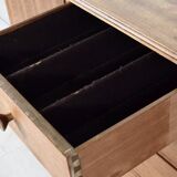 Buffet en noyer de Gordon Russell pour Heal, datant du milieu du siècle