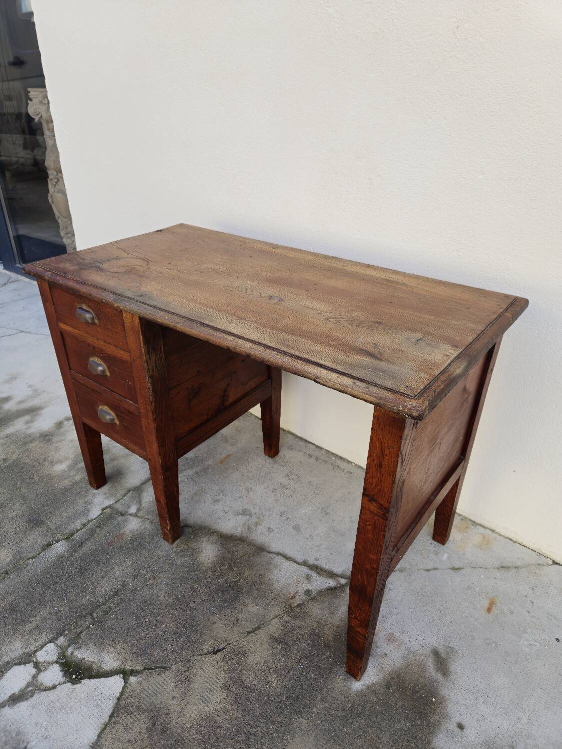 Antique solid oak desk from the 1900s