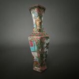 Petit vase de Canton XIXe rehauts dorés