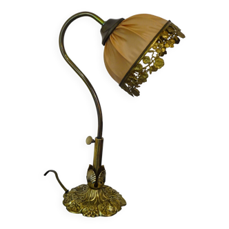 Lampe en bronze, abat-jour en soie le Dauphin