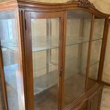 English style display case