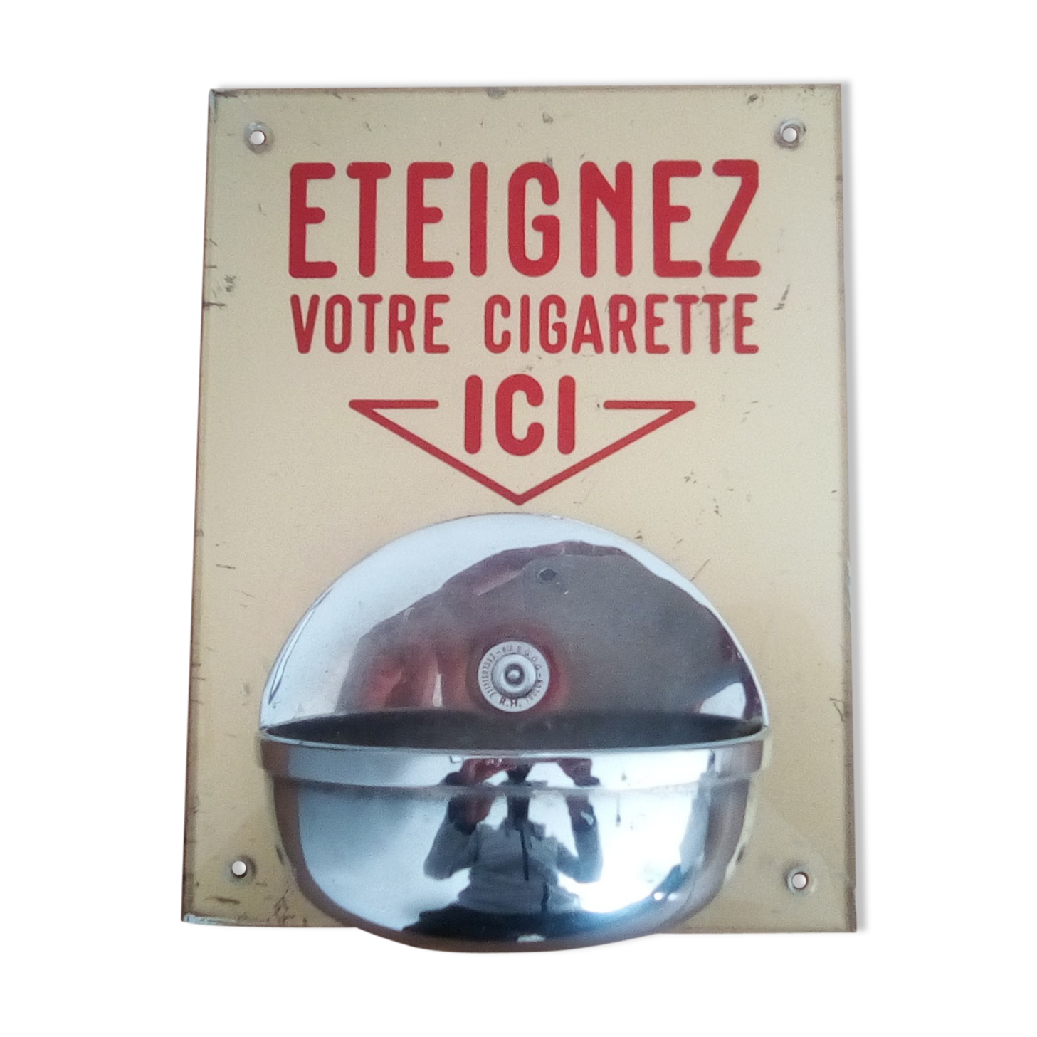 Vintage 80/90s public wall ashtray