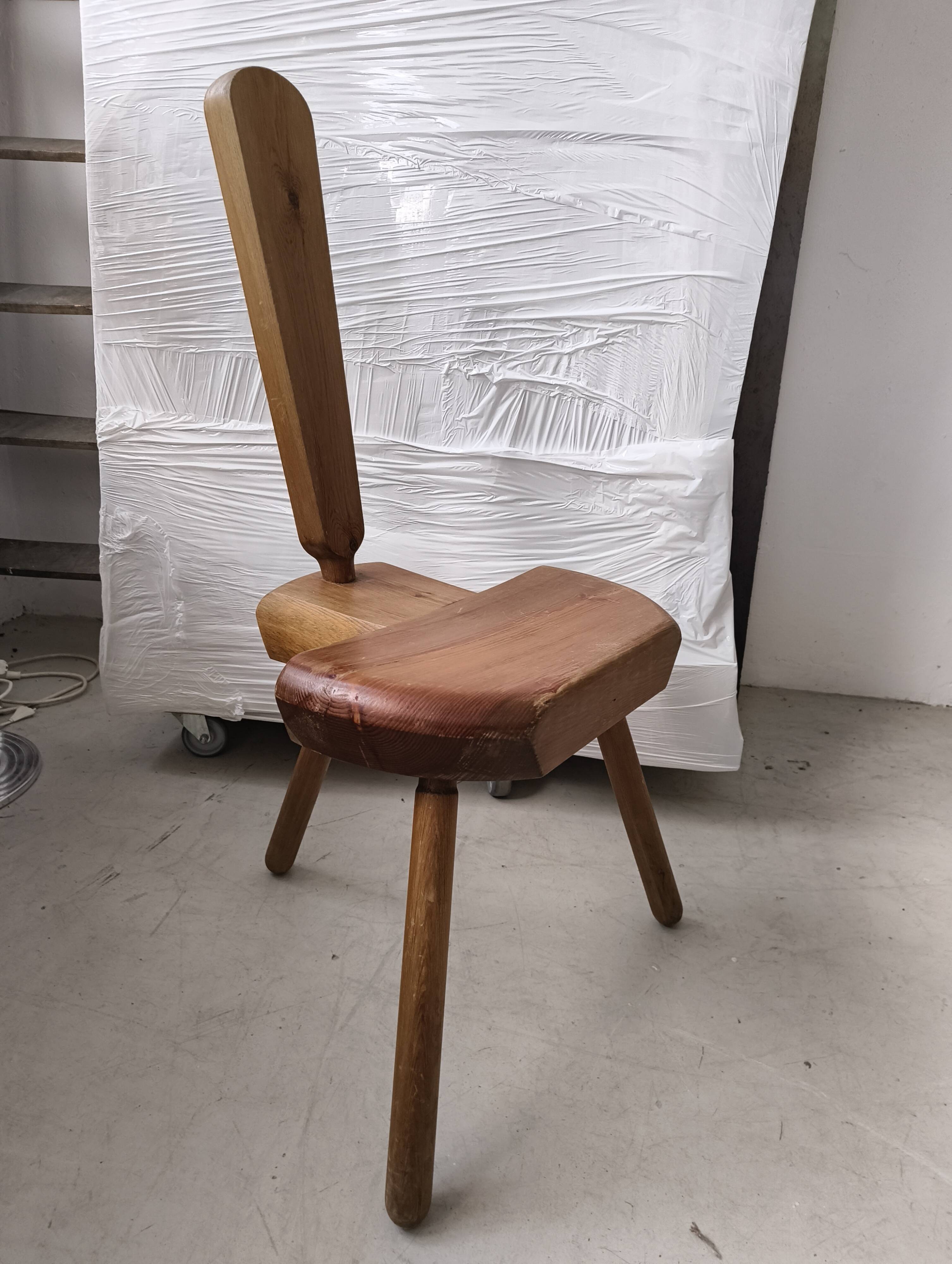 brutalistic primitive stool in pine