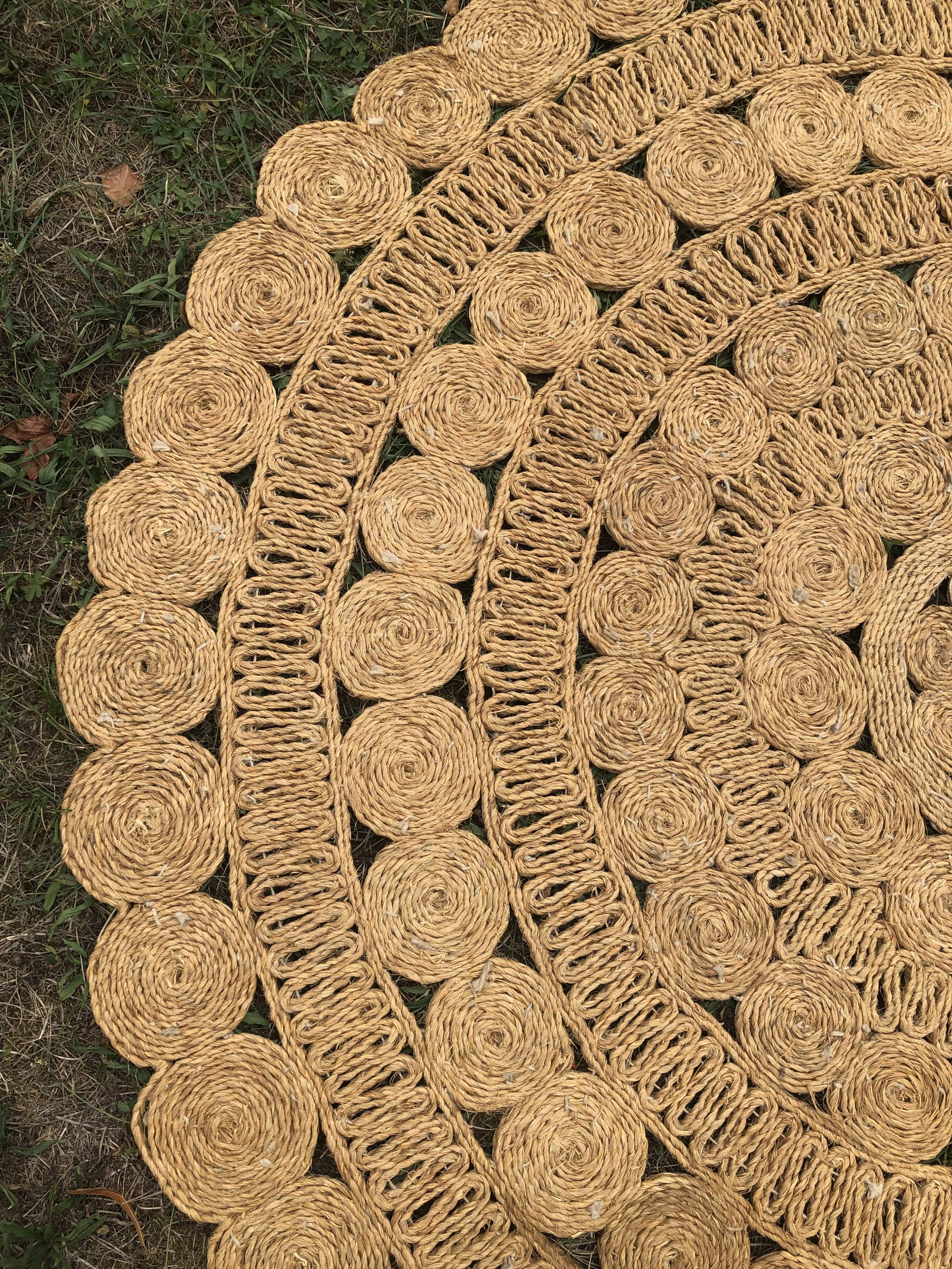 Vintage jute round carpet