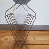 Magazine holder with glass tablet