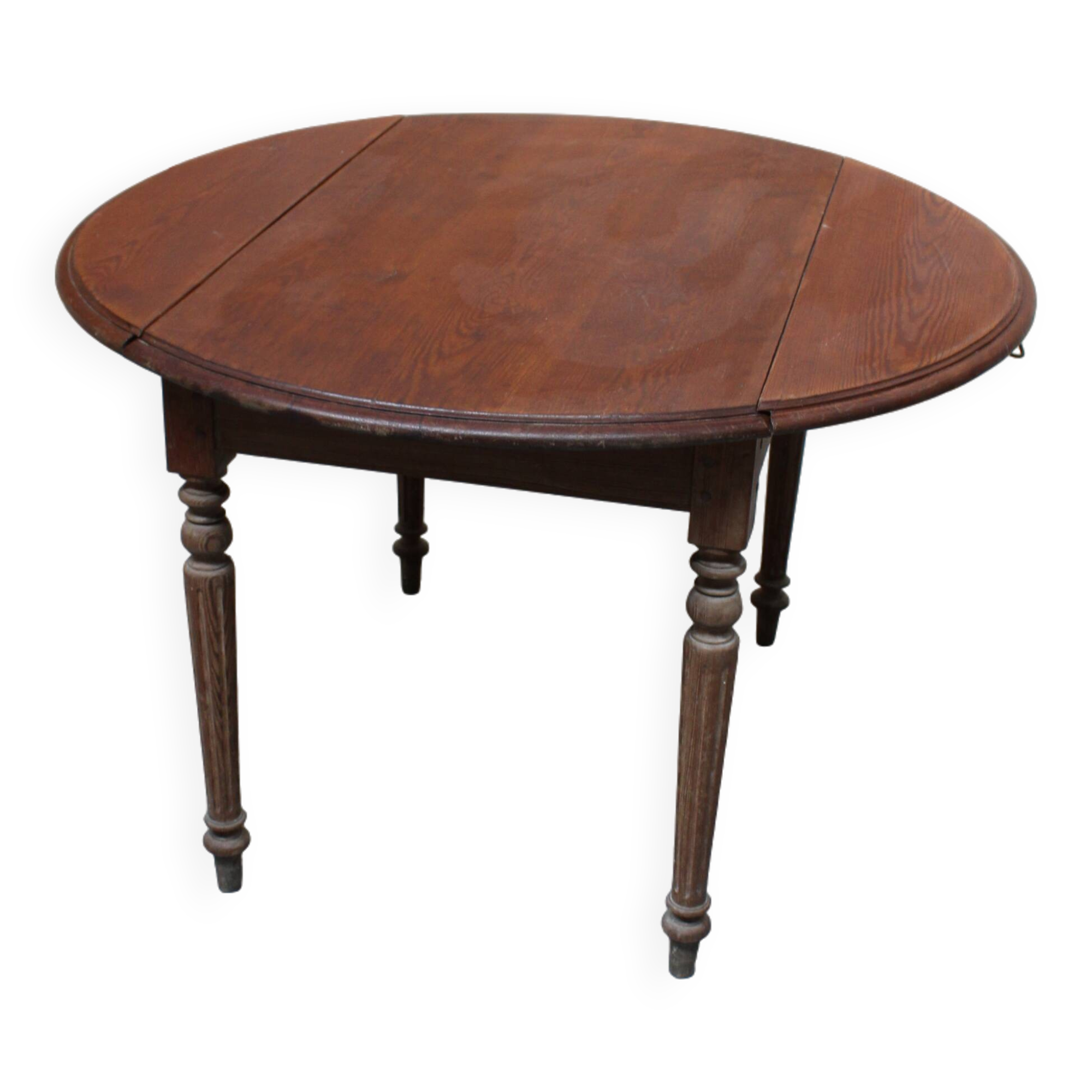 Antique extending table