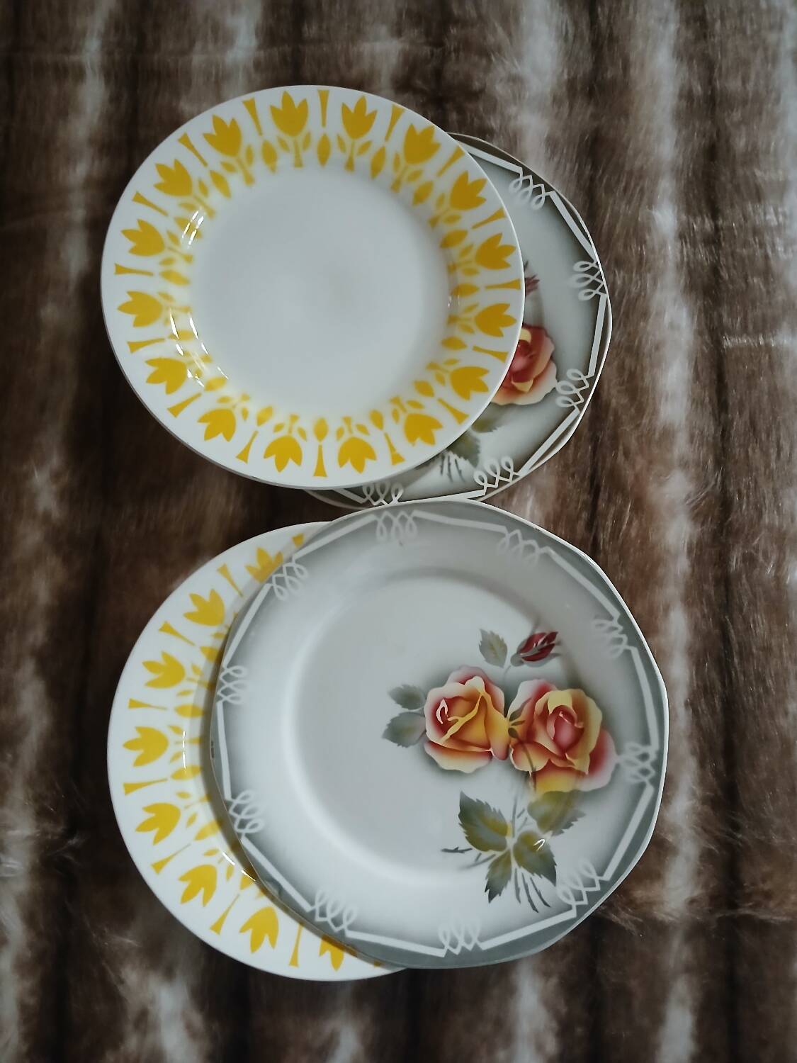 4 antique flat plates from Digoin and Sarreguemines