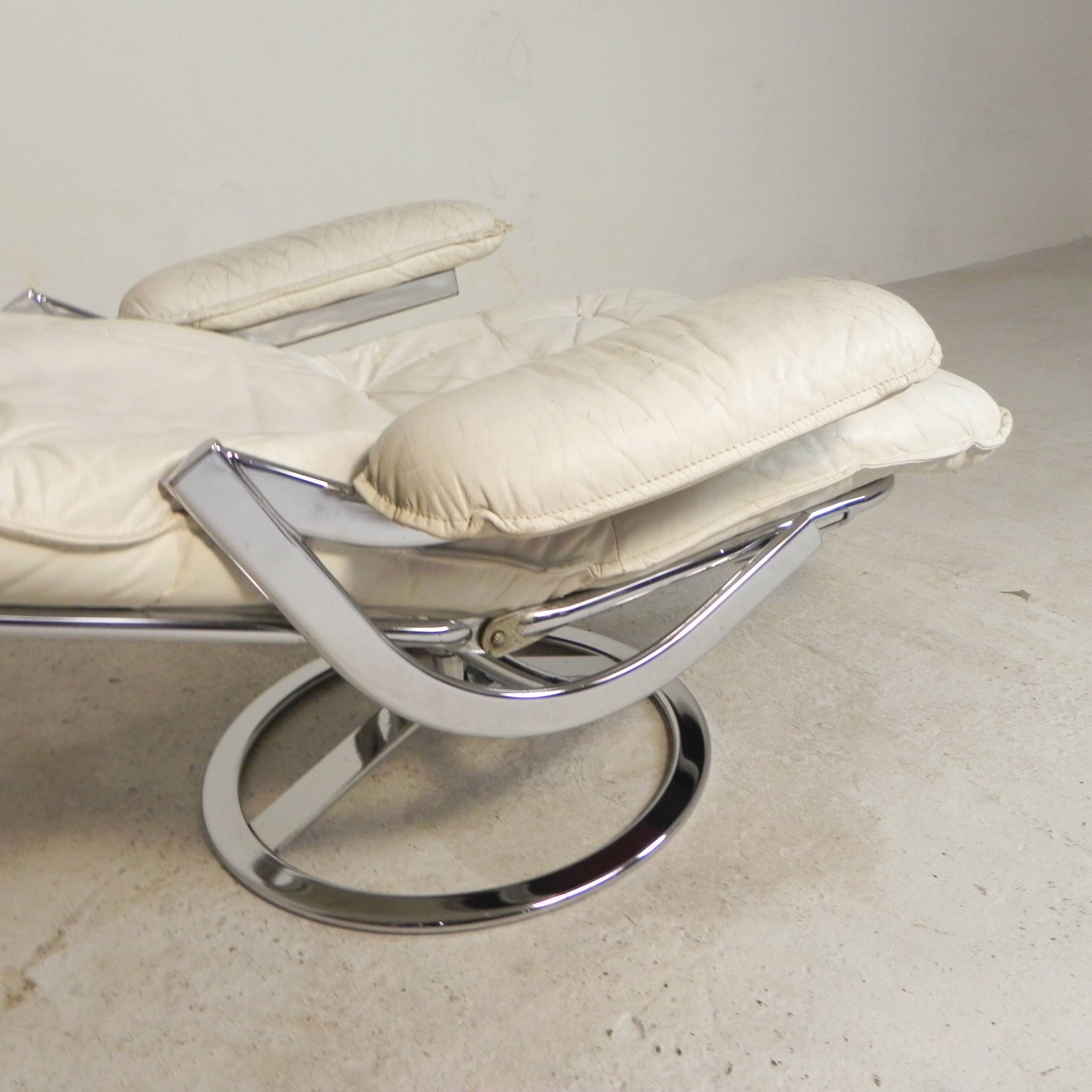 Leolux armchair, swivel chair with white leather upholstery, 1960s