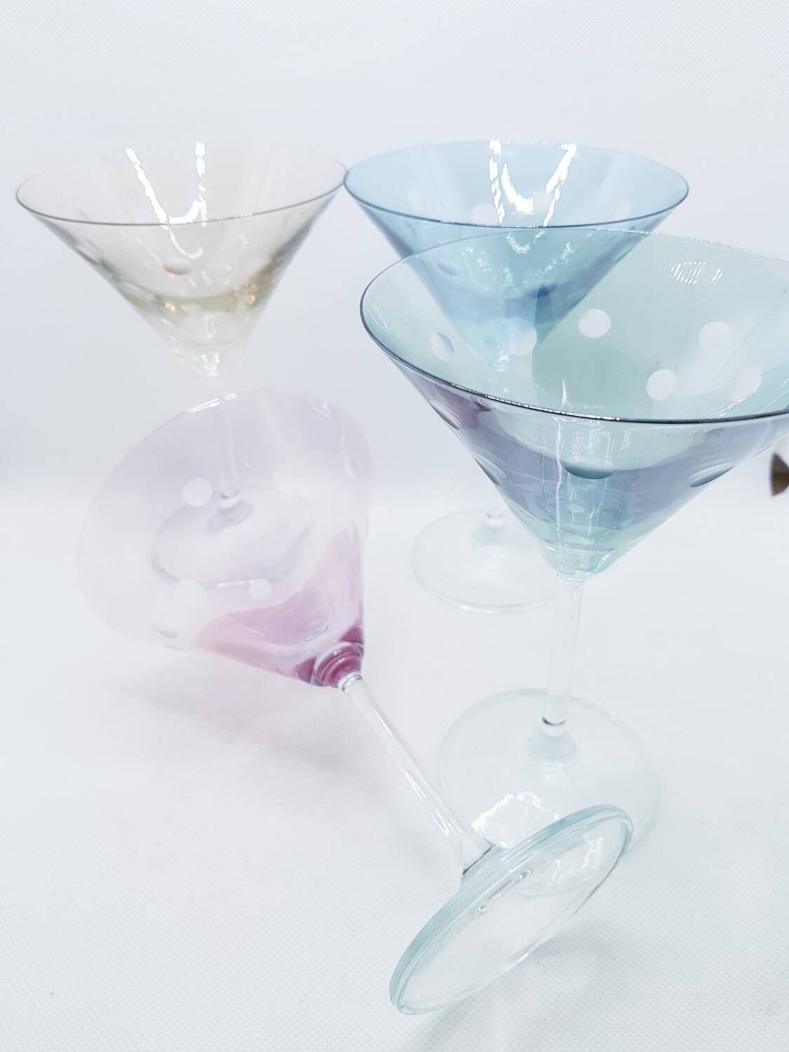 Verres à martini à pois