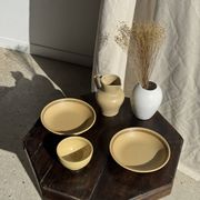 Lot de 2 assiettes creuses en grès liseré brun et marron D21,5