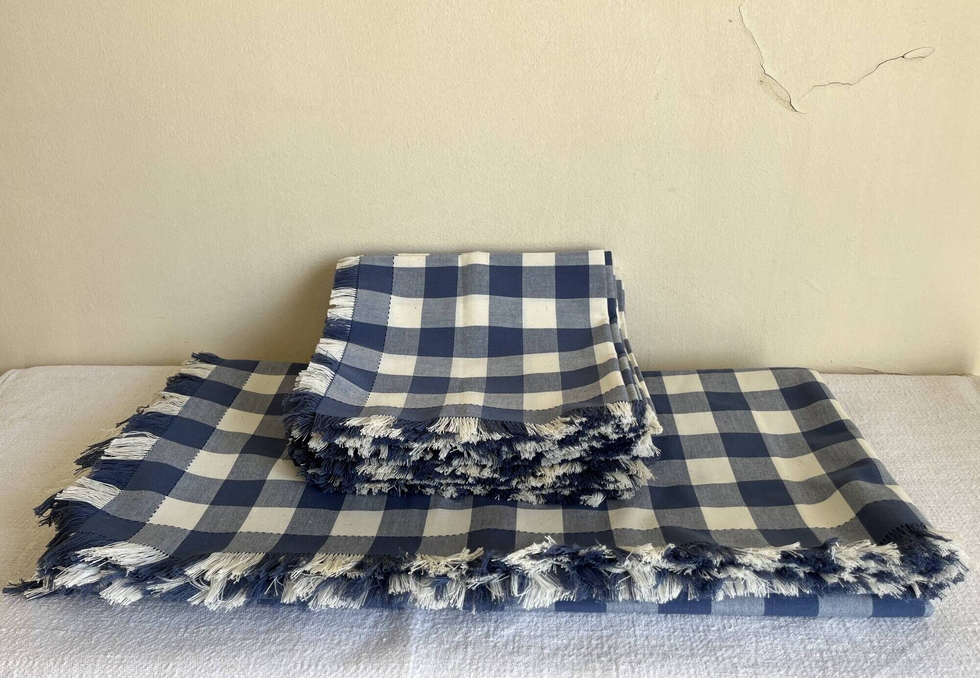 New fringed XL Vichy canvas tablecloth with 14 napkins, width 210cm.