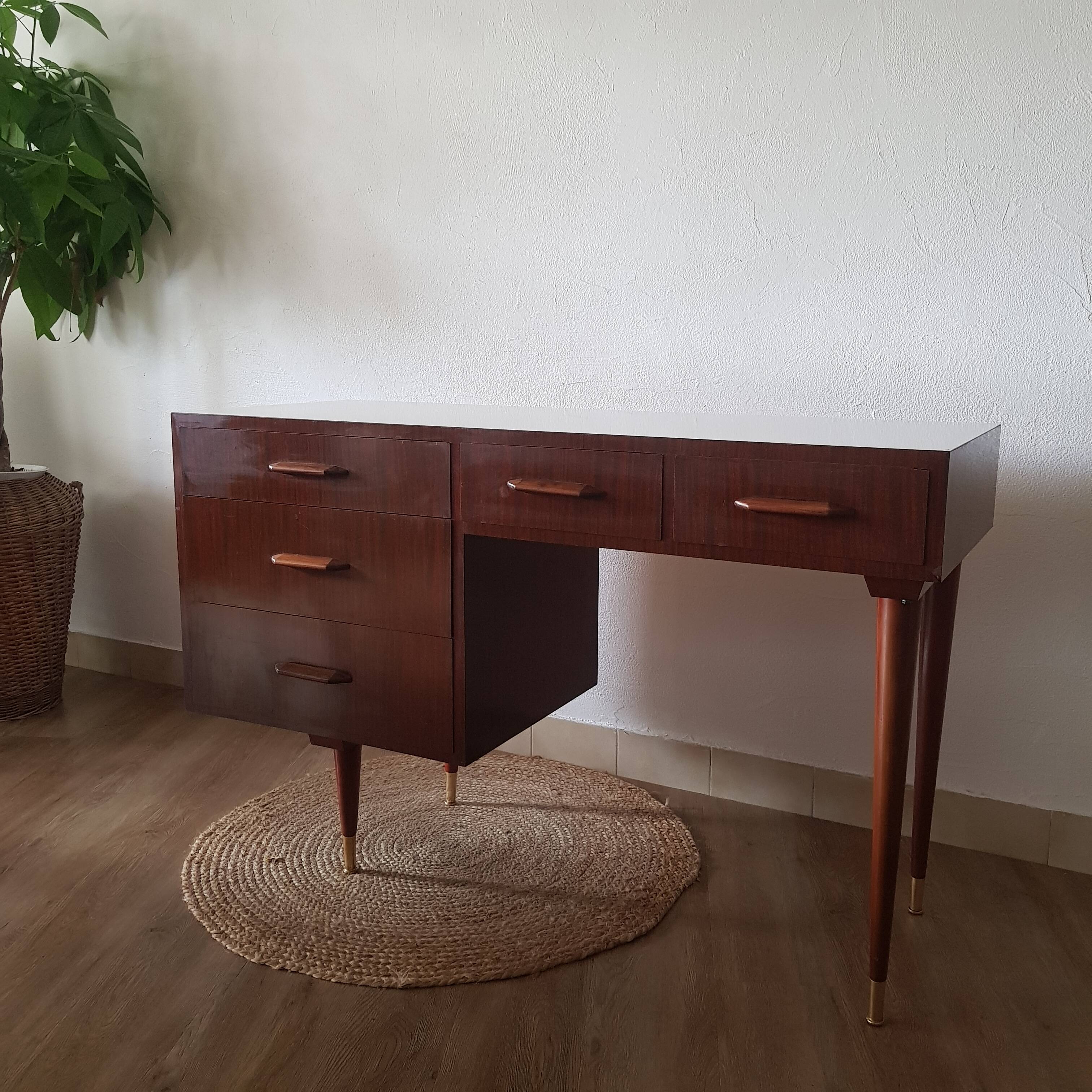 60' desk