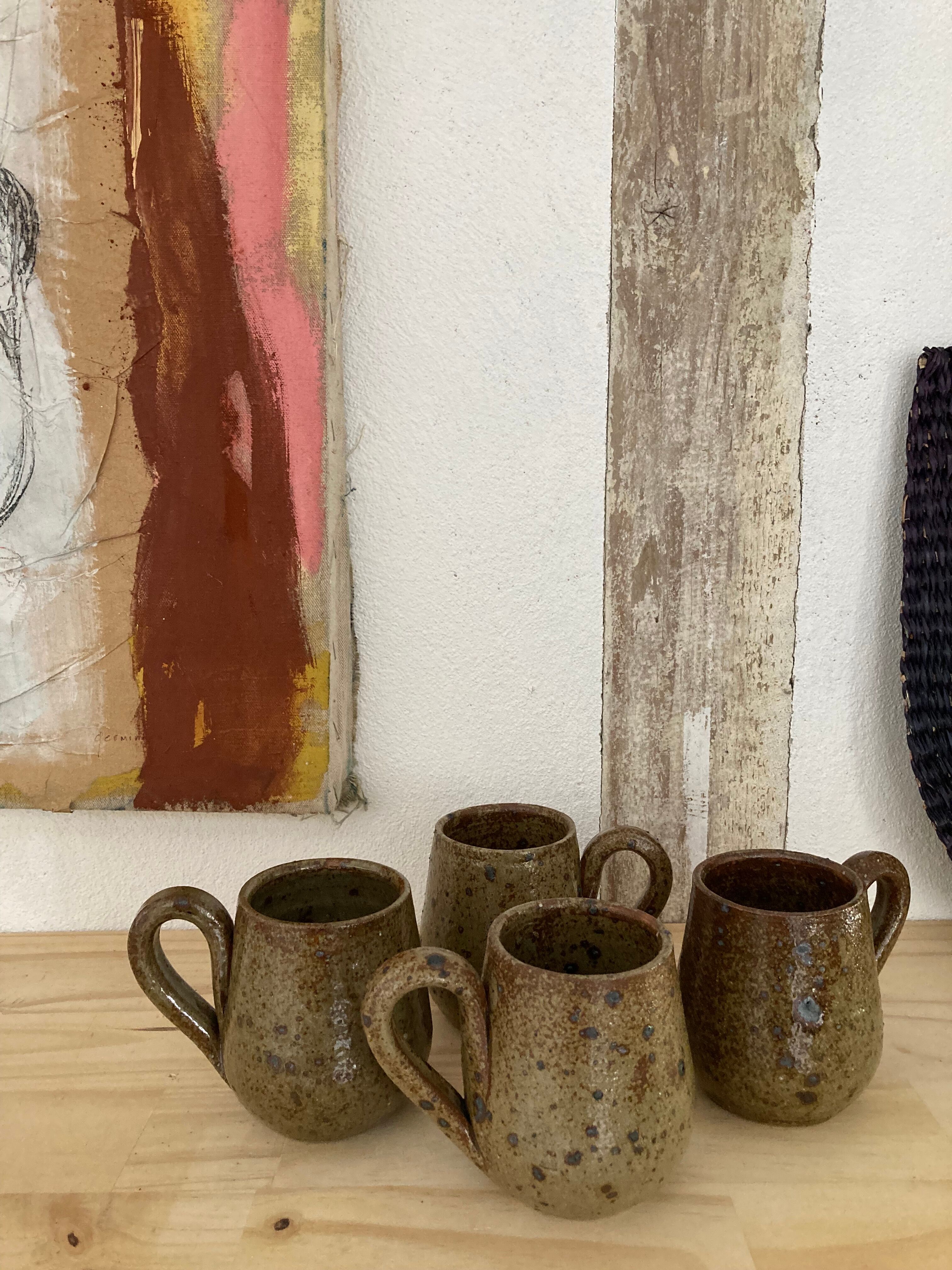 Set of 4 stoneware mugs