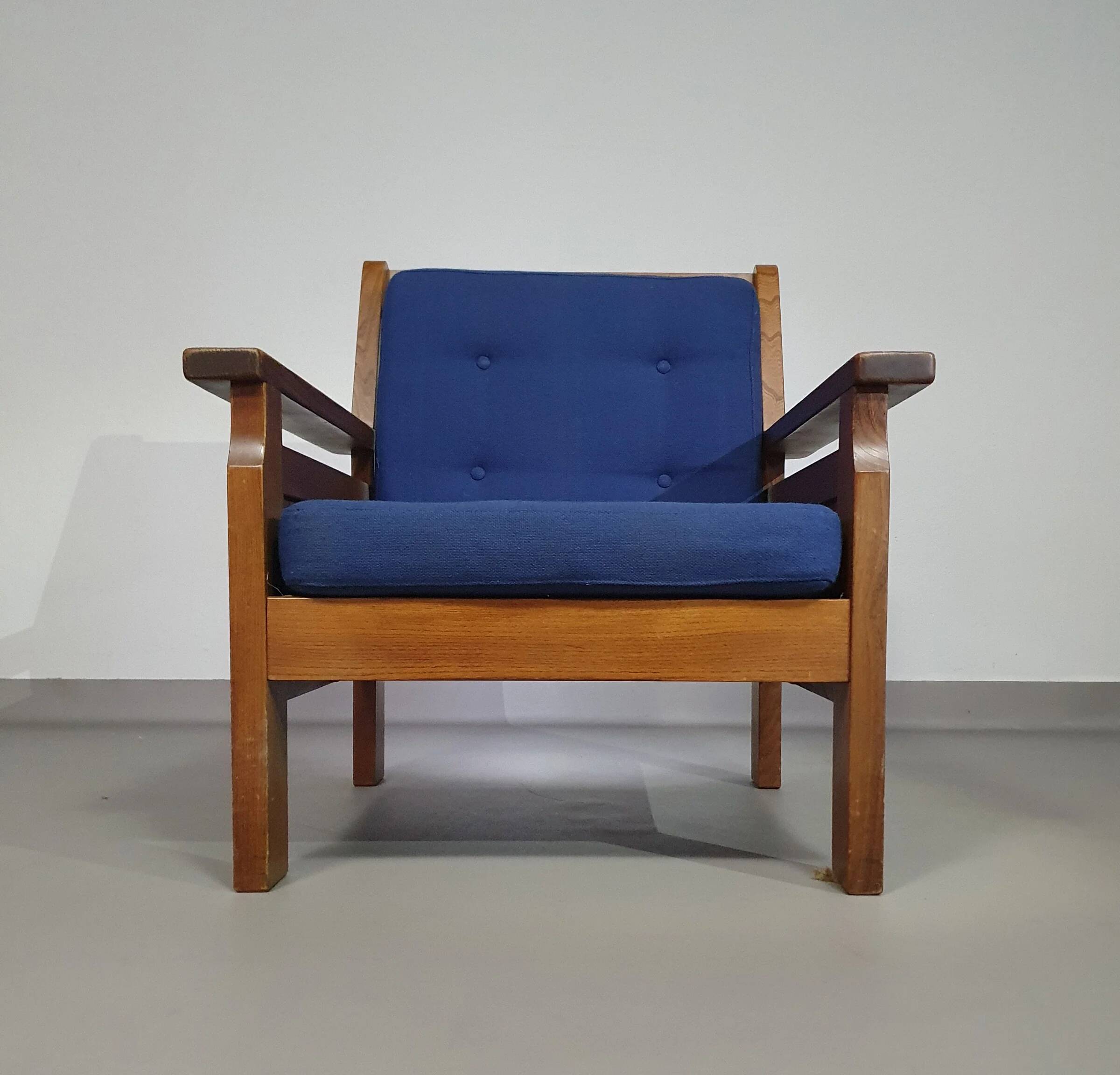 2 brutalist lounge chairs - 1960s