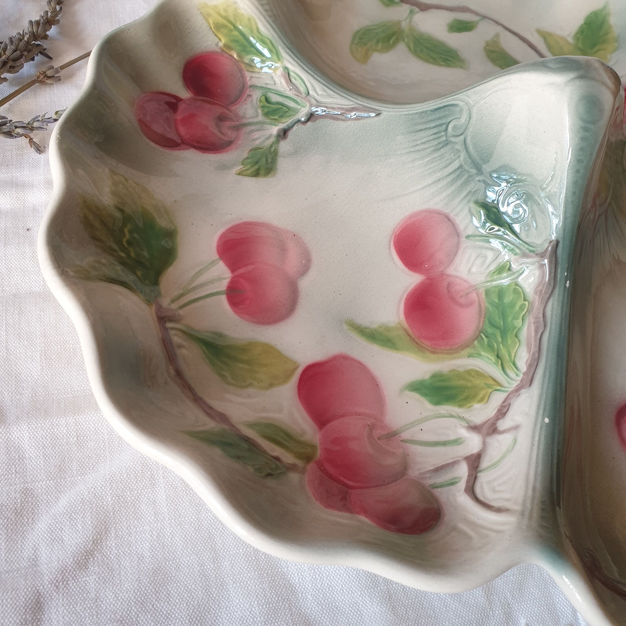 St Clement barbotine majolica, Art Nouveau