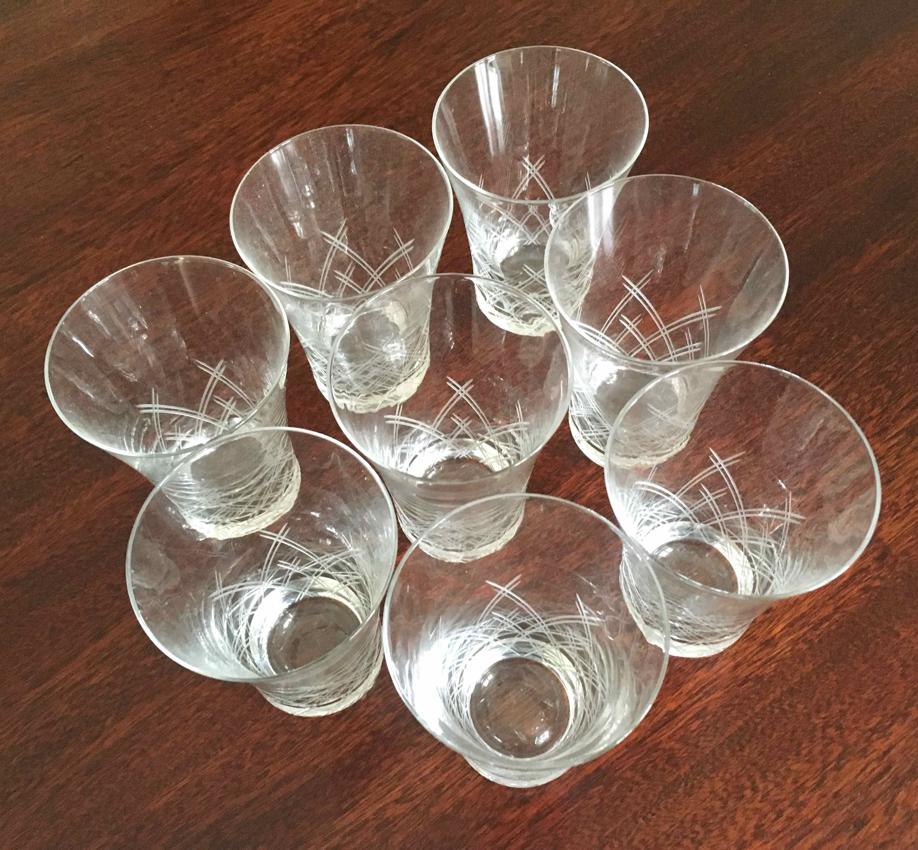 Set 8 water glasses or engraved crystal wine