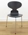 Table et chaises d'Arne Jacobsen édition Fritz Hansen