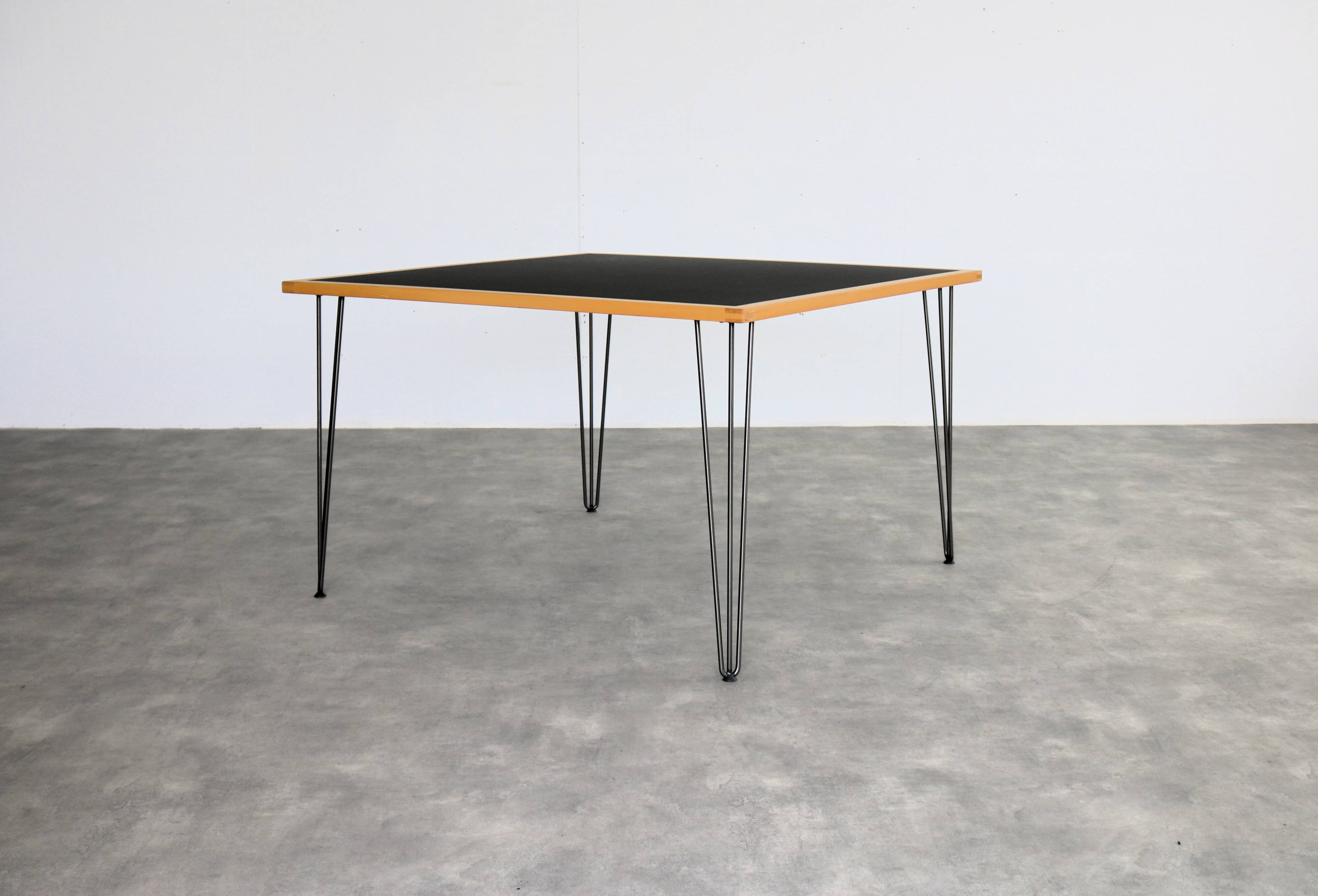 vintage desk | table | 70s | Magnus Olesen