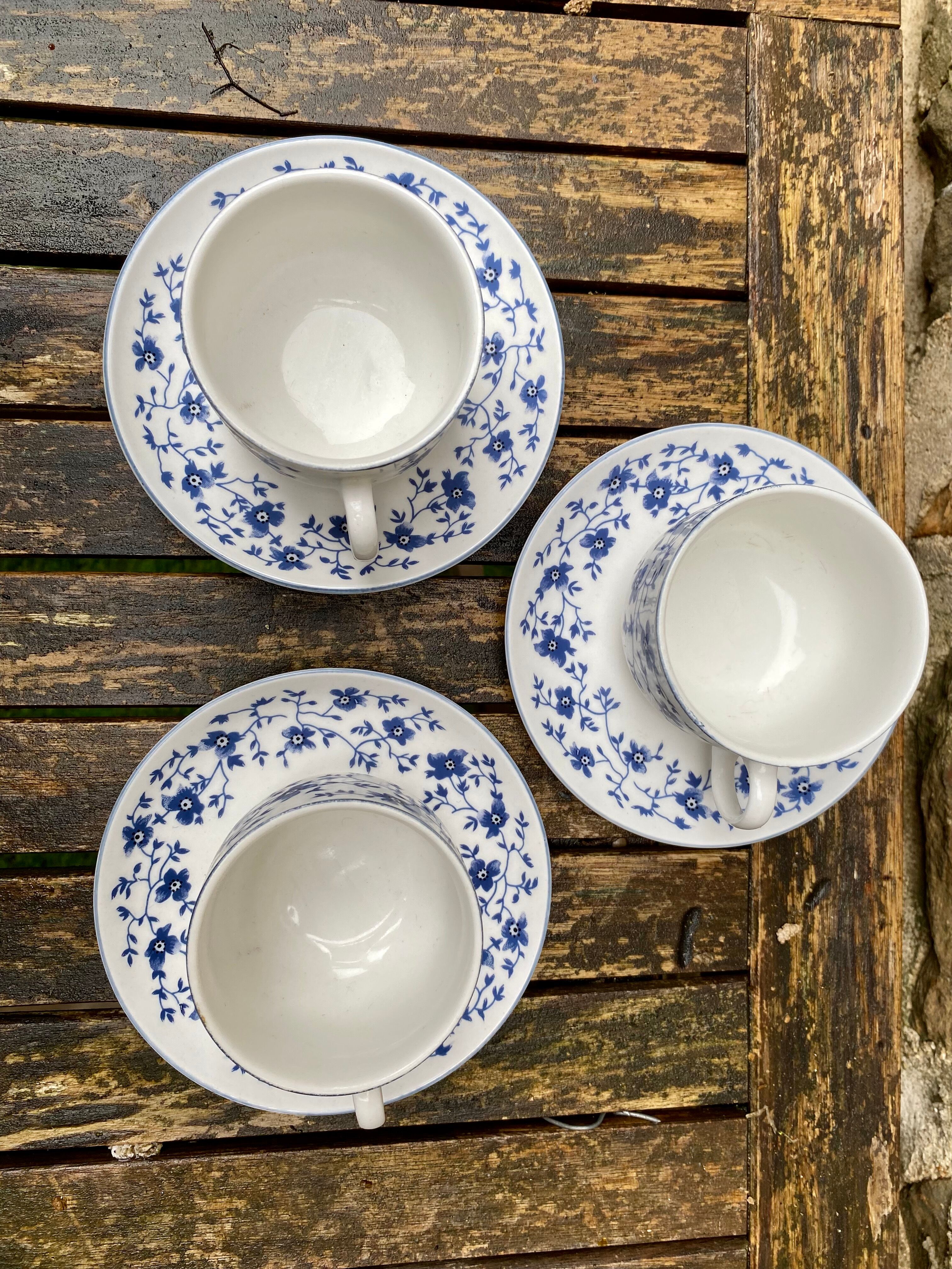 Blue flower coffee cups