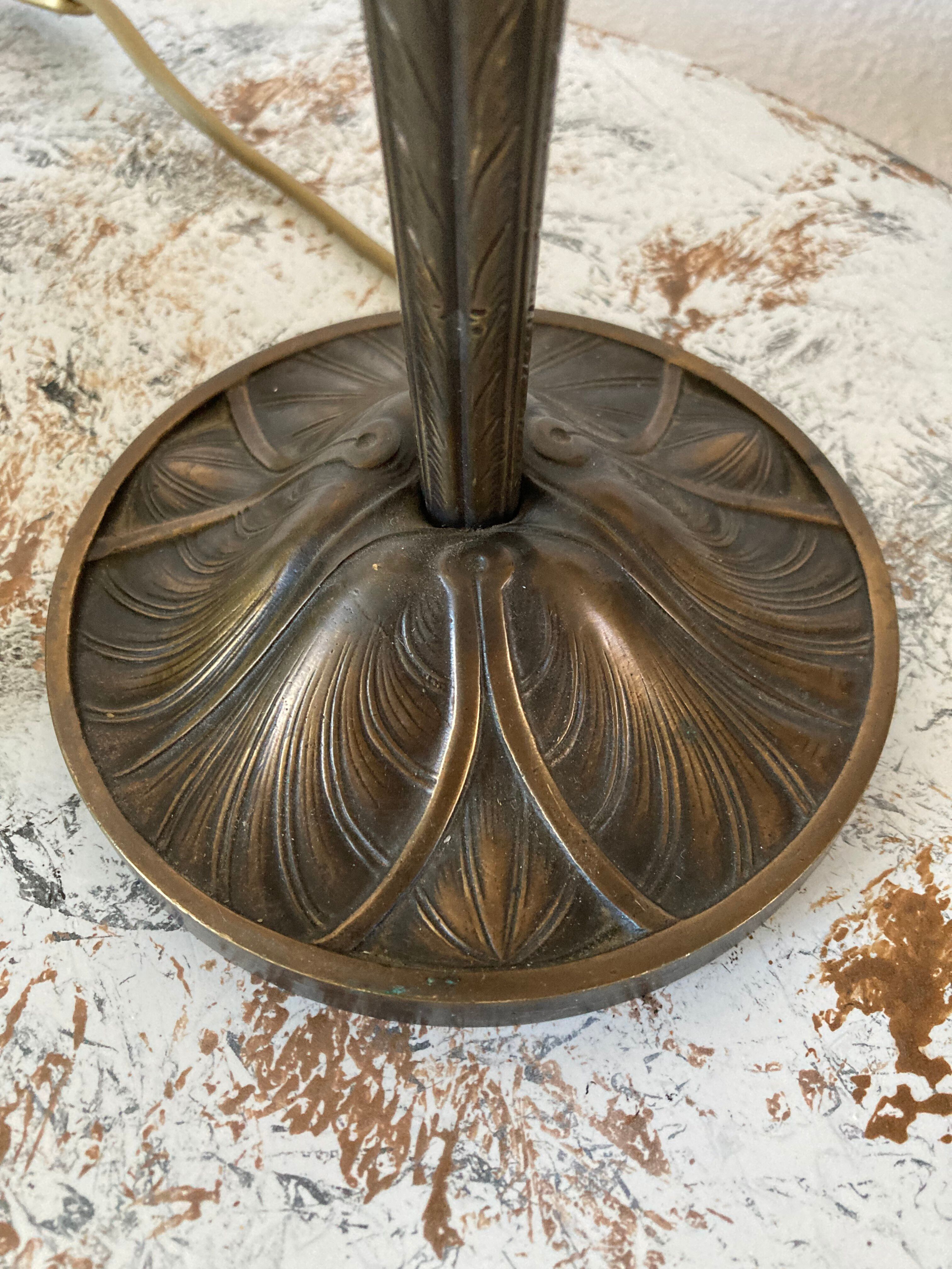 Lampe art nouveau en verre soufflé