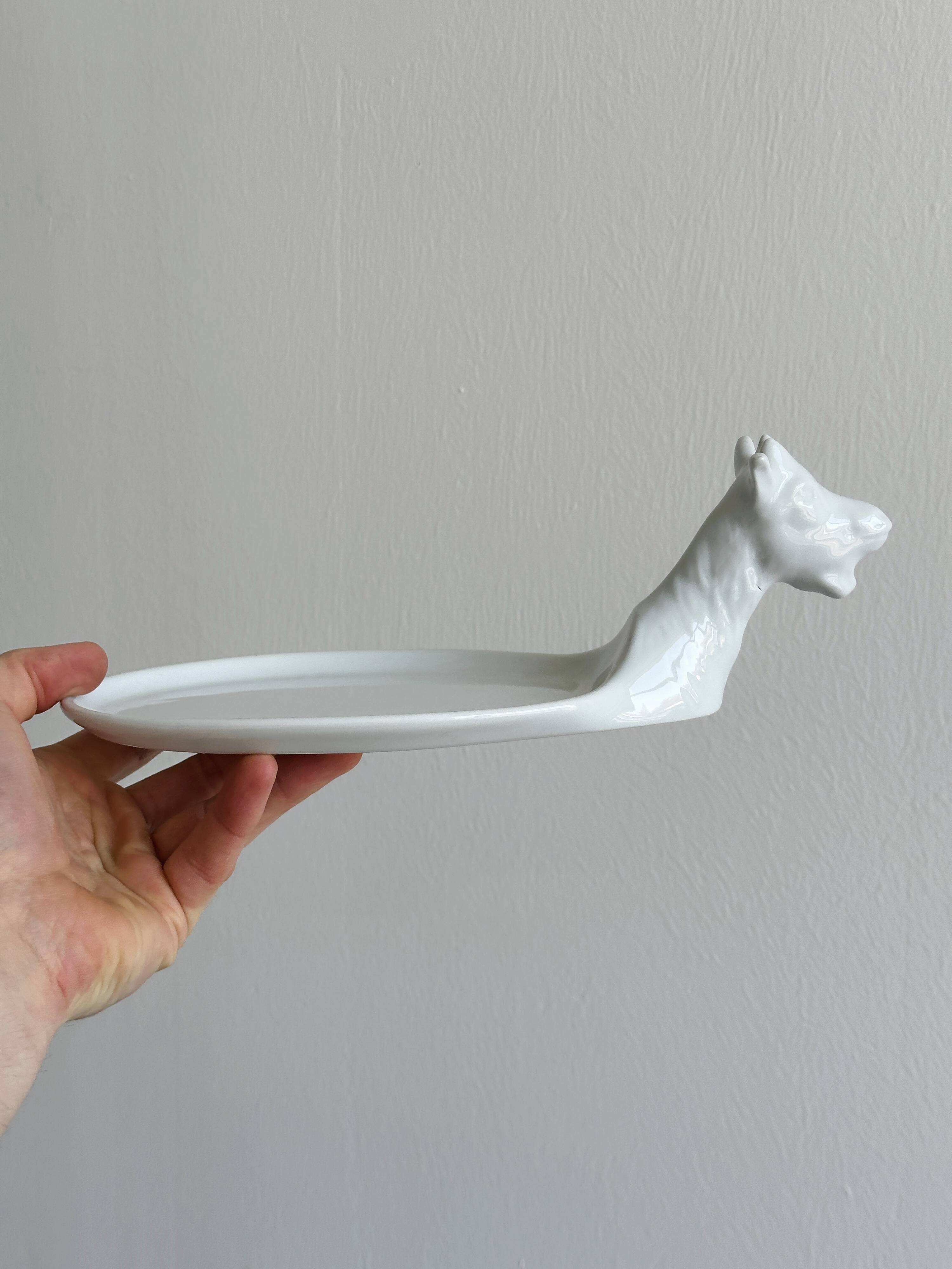 Porcelain cheese dish