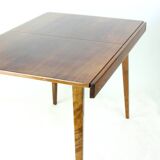 Table à manger extensible en noyer par Tatra, Tchécoslovaquie, années 1960