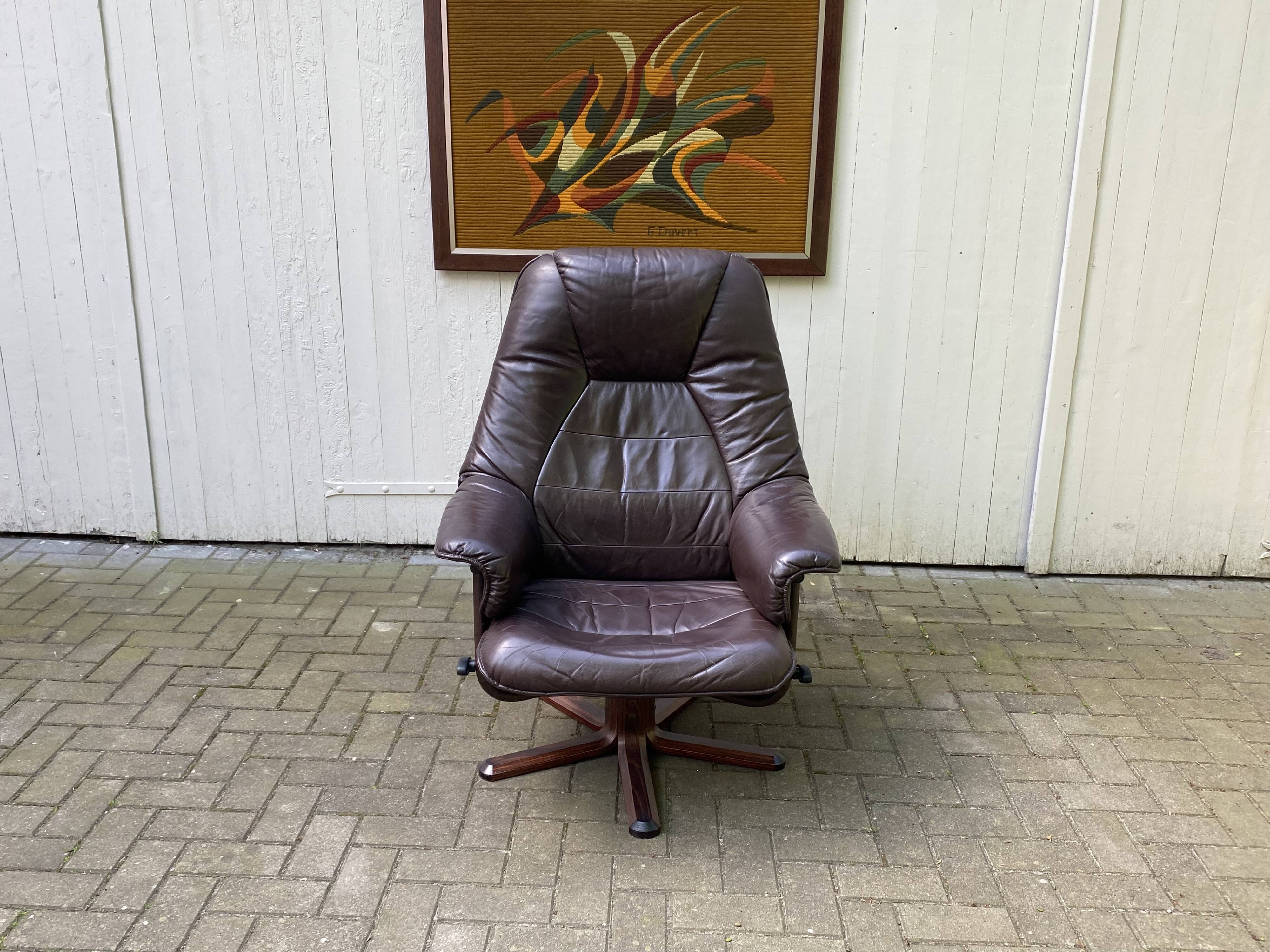 Vintage swivel armchair Unico 1970s
